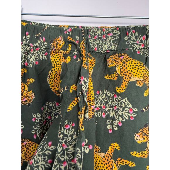 HAUTE DREAMZ‎ Women’s Short Pajama Set Green Cheetah Fun Jungle Print Small - Picture 6 of 13